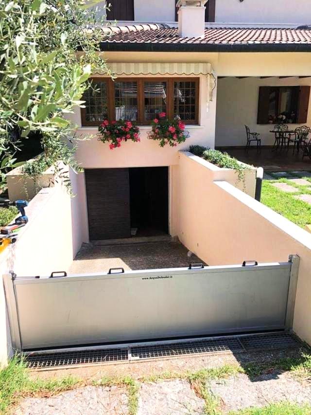 Paratie in alluminio anti-allagamento LARGHEZZA 100-150 altezza 40 cm.